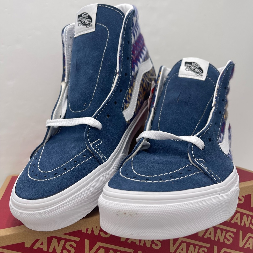 Vans Men’s Sk8-Hi
Fair Isle Biue/Multi Sneakers
VN0A705NBER - Picture 6 of 16